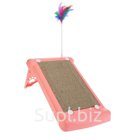 Комплекс с когтеточкой из картона на подставке с дразнилкой розовая