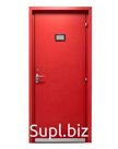 Противопожарная дверь с отбойником и окном красная