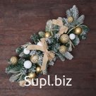Новогодняя хвойная гирлянда «Зимнее волшебство. Сюрприз» на дверь, на стену, сваг еловый, 60х23 см, декор шары, банты, жёлтый