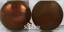 2 Christmas tree balls, 10cm in diameter. Color: caramel/coffee.