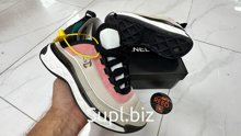 Chanel model 4