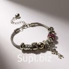 Браслет с шармами «Марджери» ключик, фиолетовый в серебре, L=18 см